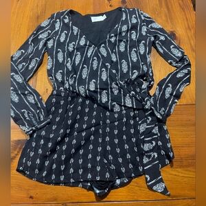 The Jetset Diaries TJD Black White Patterned Faux Wrap Hayworth Printed Romper‎
